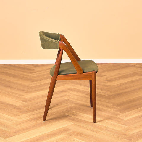 Danish dining chairs in teak, model 31 by Kai Kristiansen