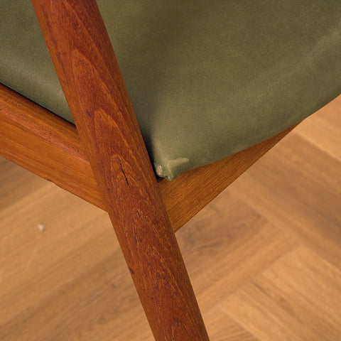 Danish dining chairs in teak, model 31 by Kai Kristiansen