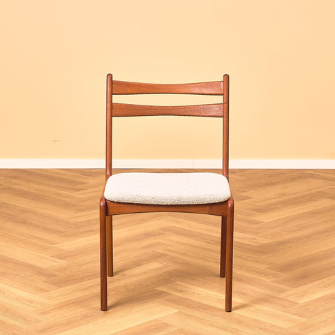 Danish set of 4 dining chairs in teak