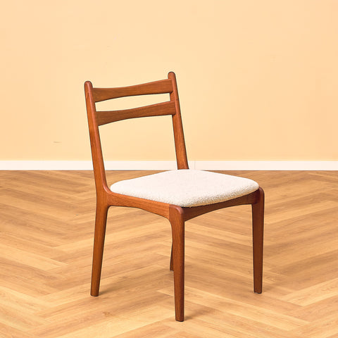 Danish set of 4 dining chairs in teak