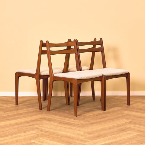 Danish set of 4 dining chairs in teak