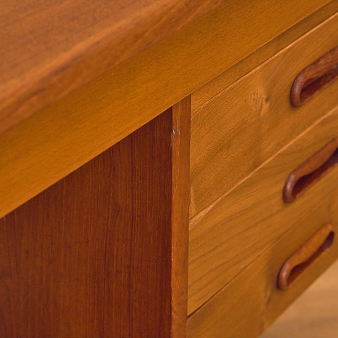 Small Swedish writing desk in teak and beech