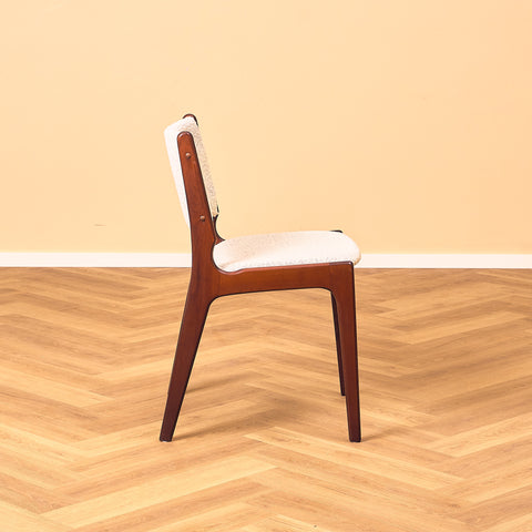 Danish dining chairs in mahogany by Erik Buch for Anderstrup Møbelfabrik, model 89