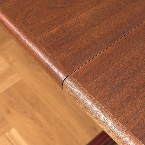 Danish dining table in mahogany by Skovby