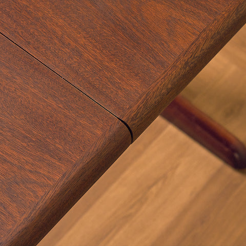 Danish dining table in mahogany by Skovby