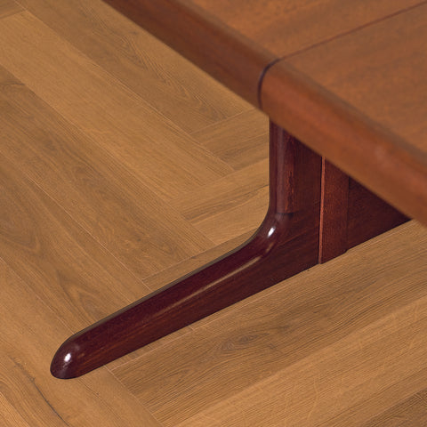 Danish oval dining table in mahogany by Skovby Møbelfabrik