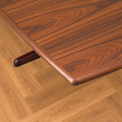 Danish oval dining table in Santos rosewood by Gudme Møbelfabrik