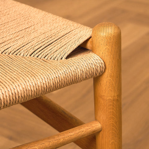 Danskt set med 4 matstolar modell CH24 från Hans J. Wegner för Carl Hansen & Son
