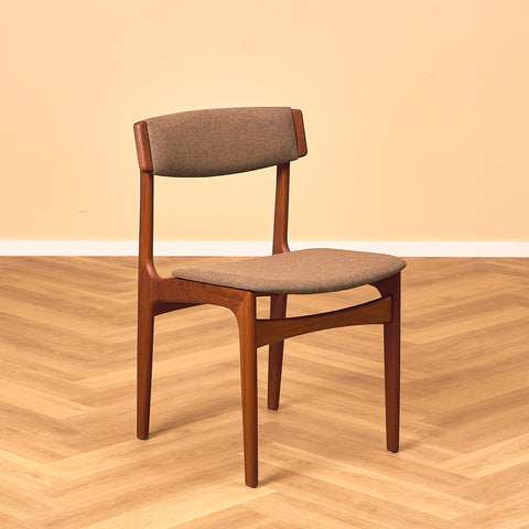 Danish dining chairs in teak, model 'Stol nr 4', by Thorsø Stole- och Møbelfabrik