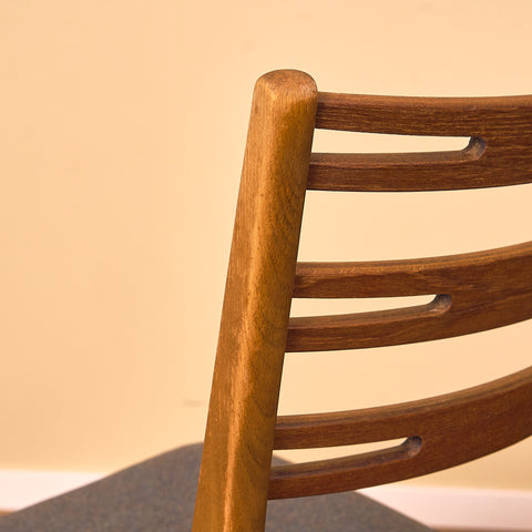 Danish set of 4 dining chairs "model 219" in teak & beech by Farstrup
