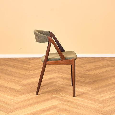 Danish dining chairs in walnut, model 31 by Kai Kristiansen
