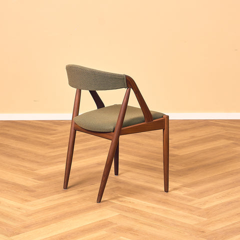 Danish dining chairs in walnut, model 31 by Kai Kristiansen