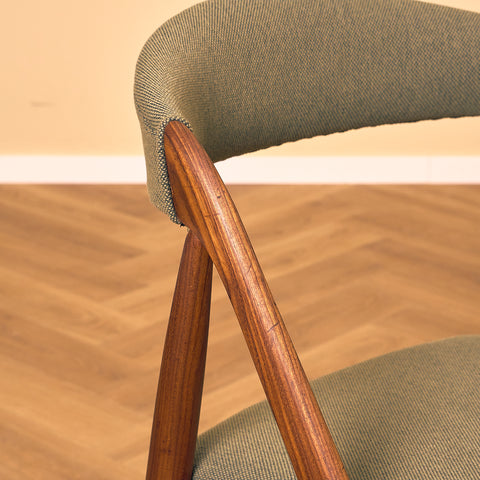 Danish dining chairs in walnut, model 31 by Kai Kristiansen