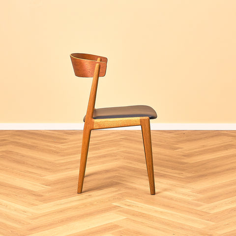 Danish set of 4 dining chairs in teak and oak