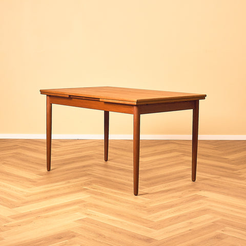 Teak Dining table with pull-out leaves