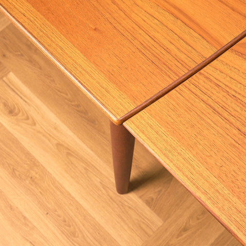Danish dining table in teak