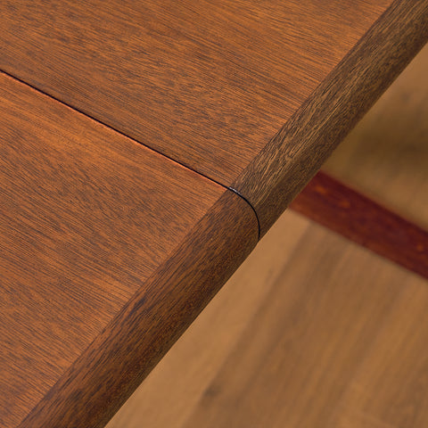 Danish oval dining table in mahogany by Skovby Møbelfabrik