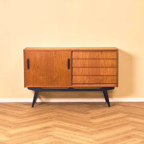 Svensk skänk i teak, modell 'London' från IKEA