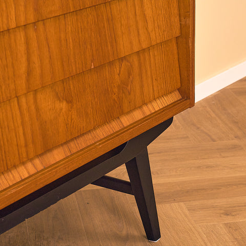 Svensk skänk i teak, modell 'London' från IKEA
