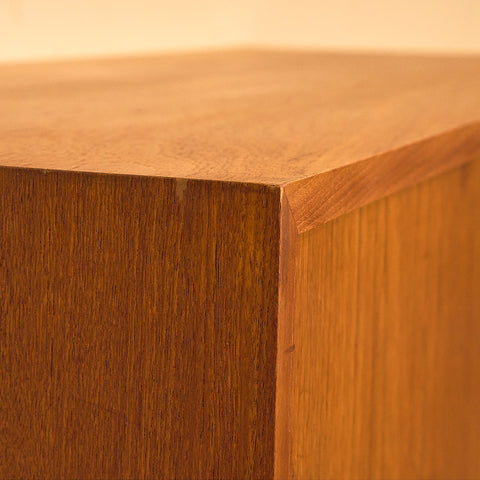 Svensk skänk i teak, modell 'London' från IKEA