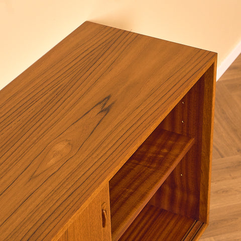 Svensk skänk i teak