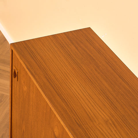 Dansk skänk i teak