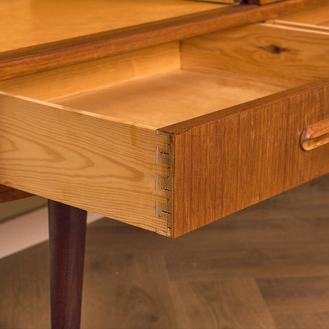 Dansk högskåp i teak
