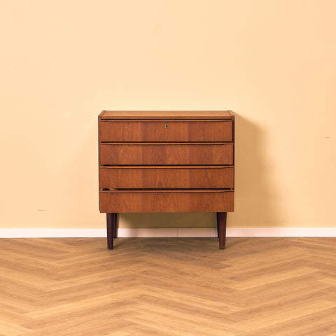 Danish chest of drawers in teak