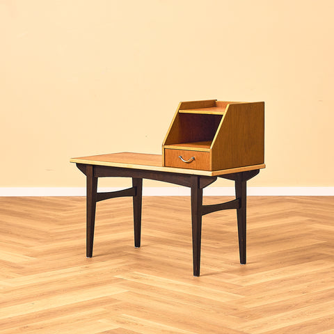 Svensk hallbänk/sidobord i teak