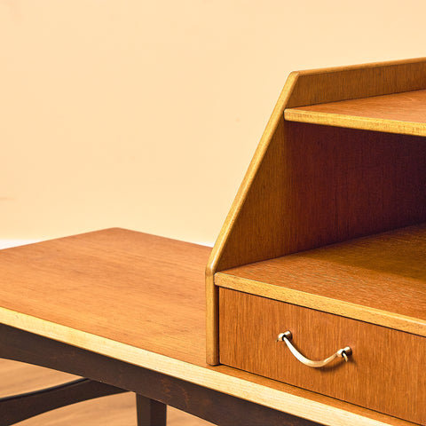 Svensk hallbänk/sidobord i teak