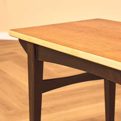 Svensk hallbänk/sidobord i teak