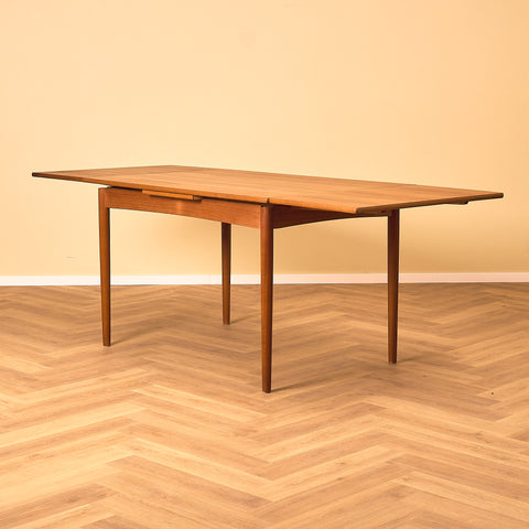 Danish rectangular dining table in teak