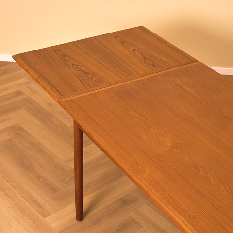 Danish rectangular dining table in teak