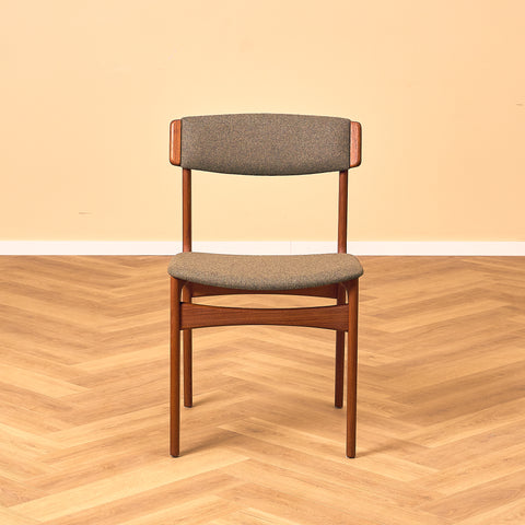 Danish dining chairs in teak, model 'Stol nr 4', by Thorsø Stole- och Møbelfabrik
