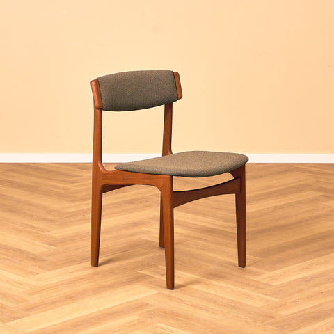 Danish dining chairs in teak, model 'Stol nr 4', by Thorsø Stole- och Møbelfabrik