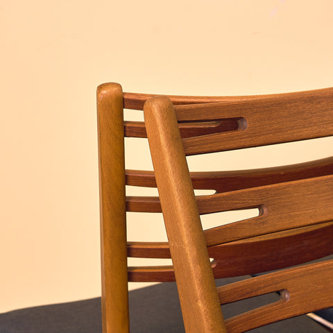 Danish set of 8 dining chairs "model 219" in teak & beech by Farstrup