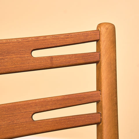 Danish set of 8 dining chairs "model 219" in teak & beech by Farstrup