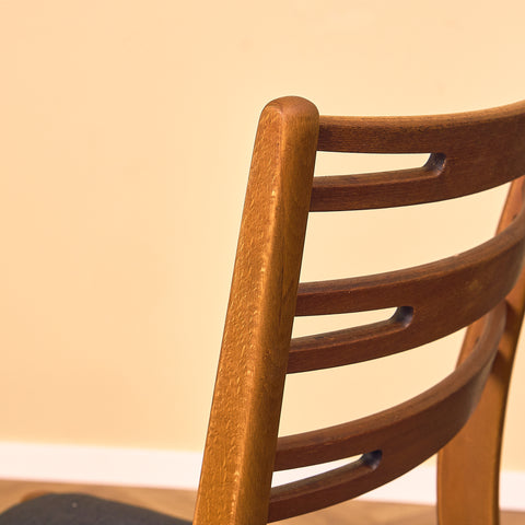 Danish set of 8 dining chairs "model 219" in teak & beech by Farstrup