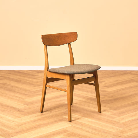 Danish dining chairs in teak & beech by Findahl Møbelfabrik, model 'Møsbol'