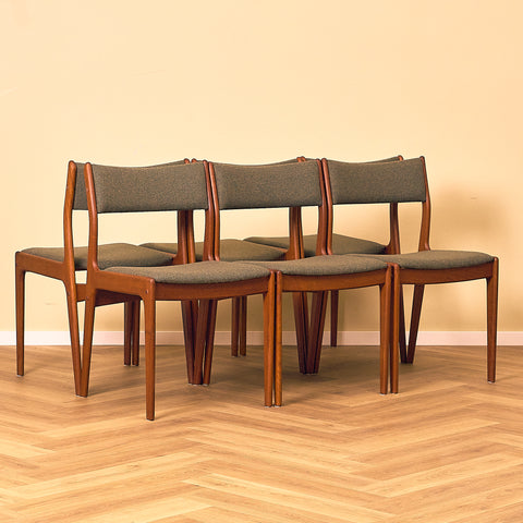 Danish dining chairs in teak by Johannes Andersen for Uldum Mobelfabrk