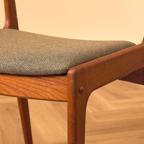 Danish dining chairs in teak by Johannes Andersen for Uldum Mobelfabrk