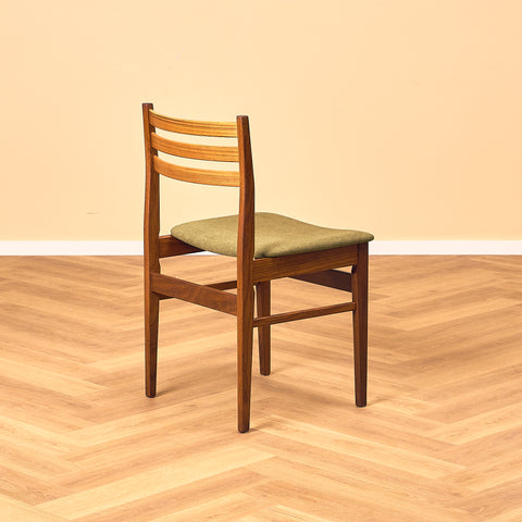 Danish set of 6 dining chairs in teak & walnut