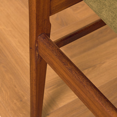 Danish set of 6 dining chairs in teak & walnut