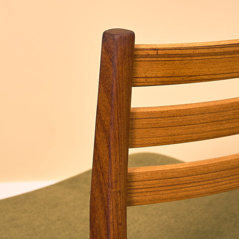 Danish set of 6 dining chairs in teak & walnut