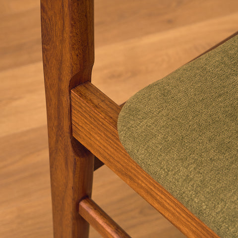Danish set of 6 dining chairs in teak & walnut