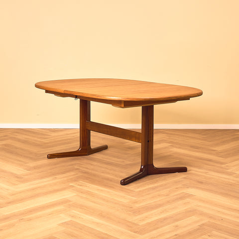 Danish oval dining table in teak, probably by Farstrup