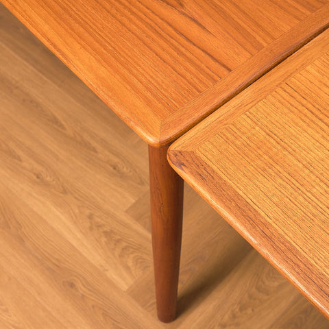 Danish dining table in teak