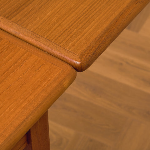 Danish dining table in teak