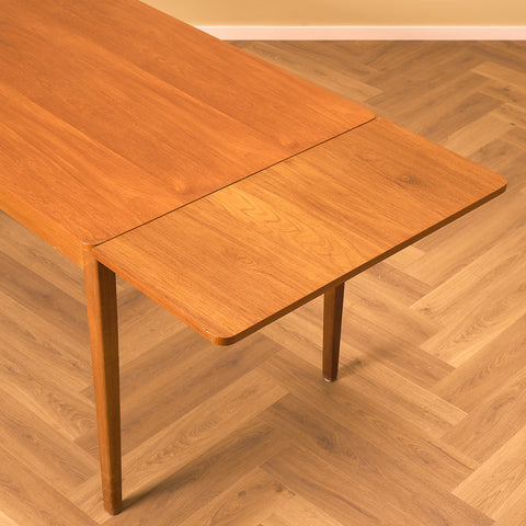 Danish dining table in teak and beech