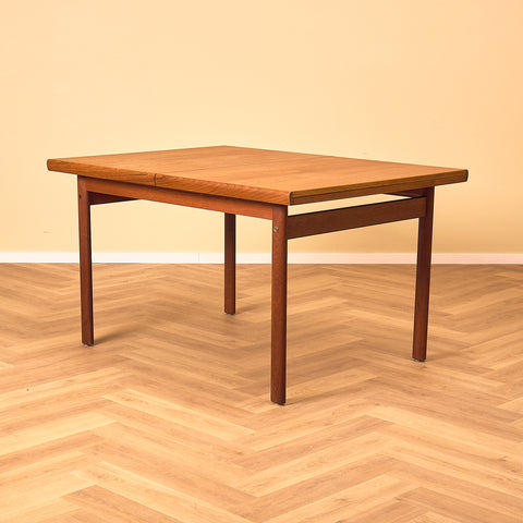 Danish dining table in teak